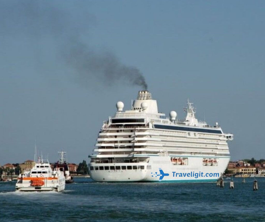HOW HARMFUL ARE CRUISE LINES TO THE ENVIRONMENT?